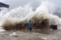 Ứng phó với sóng thần