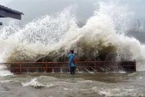 Ứng phó với sóng thần