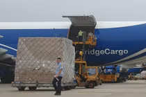 Thêm 30 triệu chiếc khẩu trang y tế xuất đi Bắc Mỹ