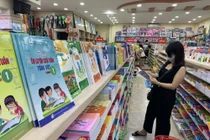 Sách bổ trợ núp bóng SGK: Ai dung túng?