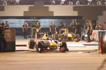 Phấn khích với màn trình diễn lần đầu tiên của đội đua Công thức 1 tại Hà Nội