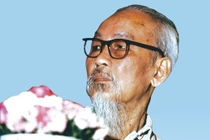 Hồ Chí Minh suốt đời phụng sự Tổ quốc