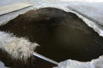 Nghệ An: Người dân hoảng hồn vì nhiều hố “tử thần” xuất hiện trong sân nhà