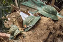 RÀO TRĂNG - người đi, mũ để lại