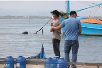 Mẹ ruột nghi phạm kể khoảnh khắc kinh hoàng khi nghe: "Tôi vừa ném con xuống sông rồi"