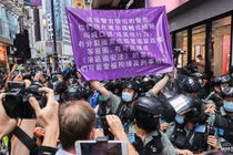 Người Hong Kong biểu tình phản đối luật an ninh