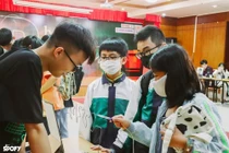 Hóa thân thành "nhà thám hiểm" tài ba trong hội chợ Pharos