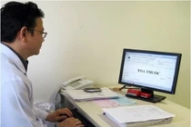 Theo Bộ Y tế, đơn thuốc điện tử được lập, hiển thị, ký số, chia sẻ và lưu trữ bằng phương thức điện tử có giá trị pháp lý như đơn thuốc giấy.