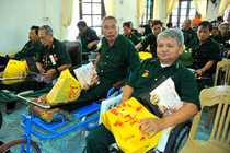 Đề xuất dành 400 tỷ đồng tặng quà cho người có công với cách mạng dịp 27/7