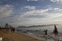 Quan sát mặt nước biển phát hiện bão