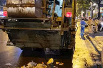 Hà Nội sẽ mạnh tay xử lý xe chở rác vi phạm