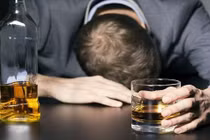 Rượu gây ra các bệnh lý tim mạch gì?