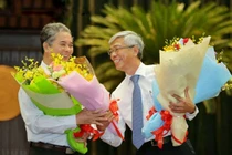Ông Võ Văn Hoan và thiếu tướng Ngô Minh Châu được bầu làm Phó chủ tịch UBND TP.HCM