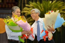 Ông Võ Văn Hoan và thiếu tướng Ngô Minh Châu được bầu làm Phó chủ tịch UBND TP.HCM