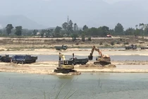 Quảng Ngãi: Điều chỉnh kế hoạch đấu giá quyền khai thác cát, sỏi lòng sông