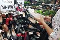 Cẩn thận nhiễm độc từ giầy dép giá sốc