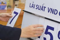 Chênh lệch lãi suất huy động giữa các ngân hàng nới rộng