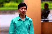 "Bầu" Đệ mời bác sĩ Hoàng Công Lương về bệnh viện làm việc