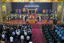 Xúc động tiễn đưa anh hùng phi công Nguyễn Văn Bảy về quê nhà