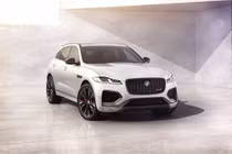 Soi chi tiết nội, ngoại thất Jaguar F-PACE R-Dynamic Black vừa ra mắt