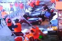 Vì sao gần 200 người mặc đồng phục tấn công quán nhậu?