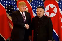Tổng thống Donald Trump nói có “mối quan hệ tuyệt vời” với Chủ tịch Kim Jong-un