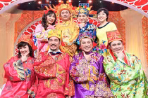 Video: Tiễn ông Táo lại bắt đầu ngóng Táo Quân