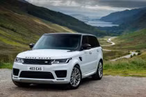 Khách hàng mua xe của Jaguar Land Rover được khuyến mãi lớn trong tháng 8 và 9/2020