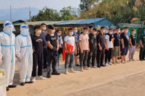 Bàn giao 20 người Trung Quốc nhập cảnh trái phép tại Điện Biên