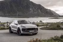 Các dòng xe bán chạy nhất trong năm 2021 vẫn là những chiếc SUV, dẫn đầu là Macan.