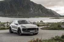 Các dòng xe bán chạy nhất trong năm 2021 vẫn là những chiếc SUV, dẫn đầu là Macan.