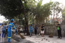 Hà Nội ra quân tổng vệ sinh môi trường