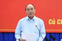 Chủ tịch nước Nguyễn Xuân Phúc phát biểu tại buổi tiếp xúc cử tri.