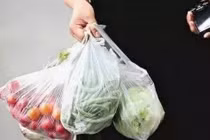 Túi nilon tự hủy độc hại hơn túi nilon thường