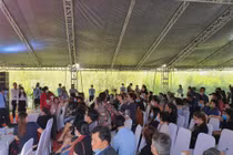 Hàng trăm khách hàng tiếp tục vây dự án Đa Phước để đòi quyền lợi