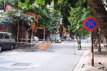 Hà Nội lập vùng cách ly y tế 492 hộ dân vì liên quan chùm ca bệnh 34 F0