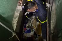 Rơi thang máy khách sạn, một cô gái phải nhập viện cấp cứu