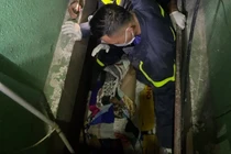 Rơi thang máy khách sạn, một cô gái phải nhập viện cấp cứu