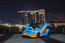 Chiếc McLaren Elva khi ở Singapore.
