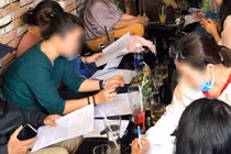 Ùn ùn báo công an vì mất tiền cho app Coolcat