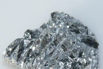 Thu kim loại quý từ quặng thải