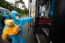 Hà Nội, TP.HCM, Bình Dương lên phương án cho người dân đăng ký về quê