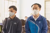 Phạm Đình Quý và Hoàng Minh Tuấn tại toà.