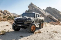 Siêu bán tải Rezvani Hercules 6×6 có giá bán gần nửa triệu USD