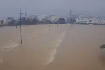 Thừa Thiên - Huế cho học sinh nghỉ học do mưa lũ