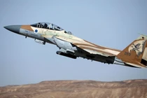 Không quân Israel lại không kích vùng miền Trung Syria