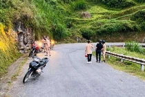 Khỏa thân giữa di sản: Thôi, đừng dị hợm nữa!