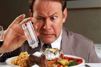 Ăn mặn khiến bệnh thận nặng thêm