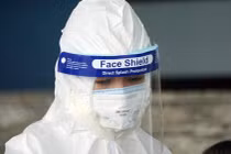 Phong tỏa 468 hộ dân liên quan nhân viên y tế huyện Tứ Kỳ mắc COVID-19