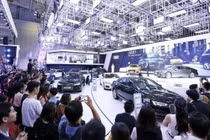 Doanh số ô tô tăng mạnh, giá xe có biến động?